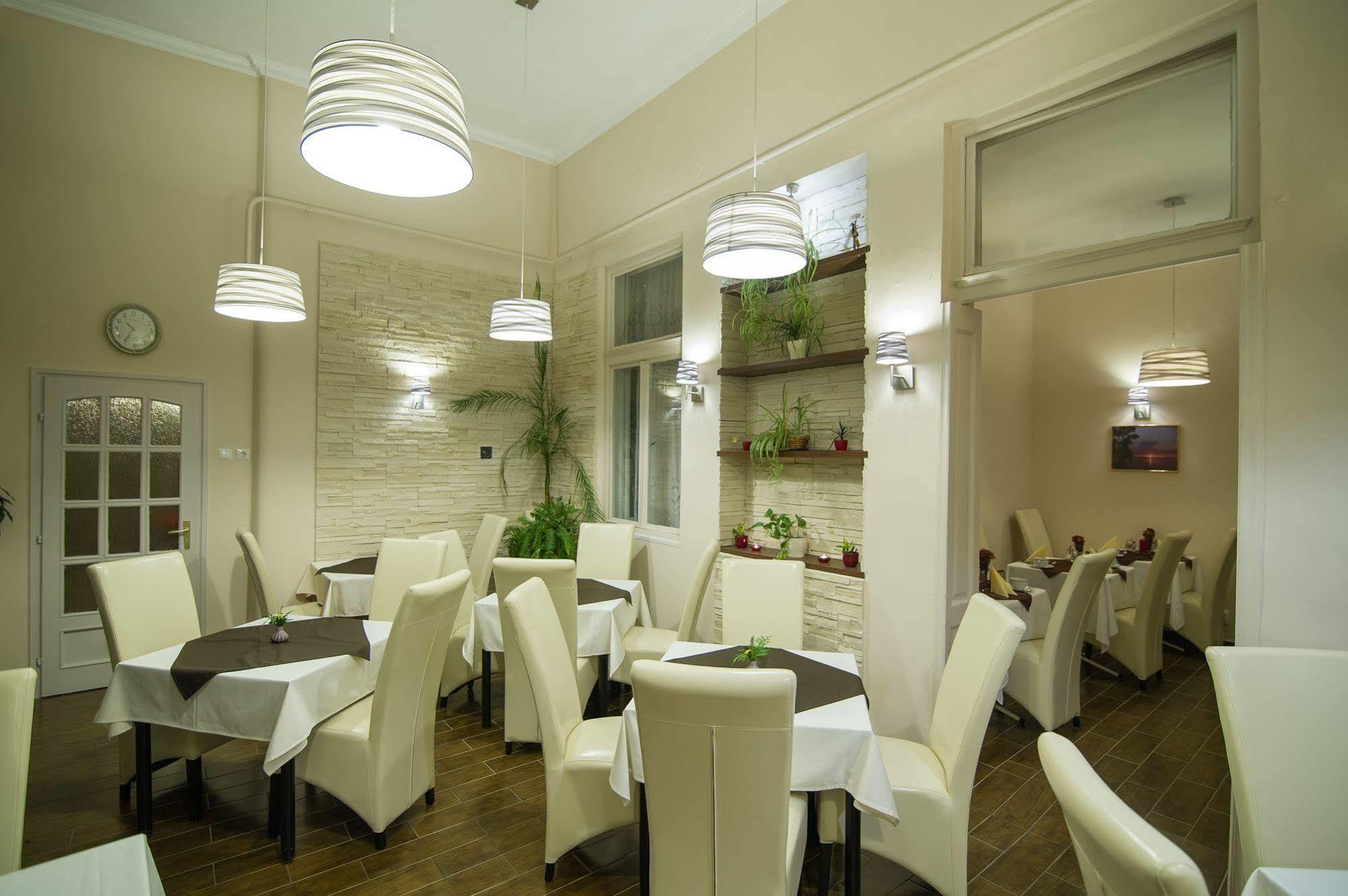 Hotel Romantik Eger